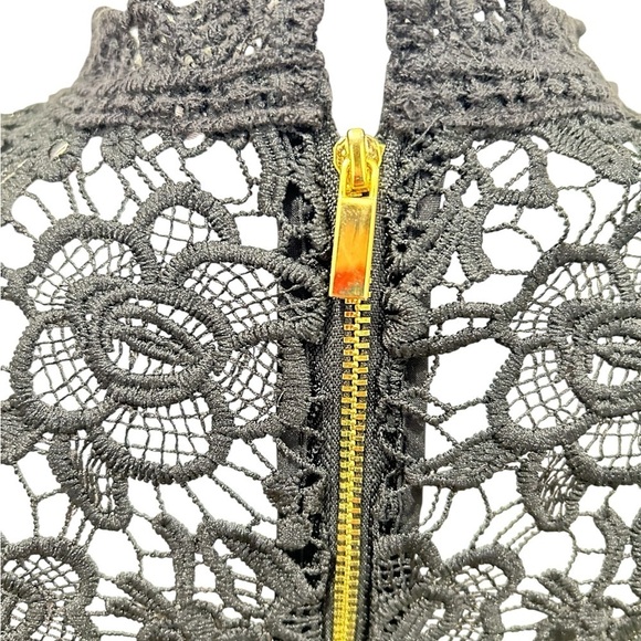 NWT Nanette lepore black lace sleeveless lined blouse gold back zip size small - Picture 9 of 14